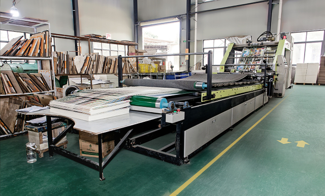 Fully automatic laminating machine